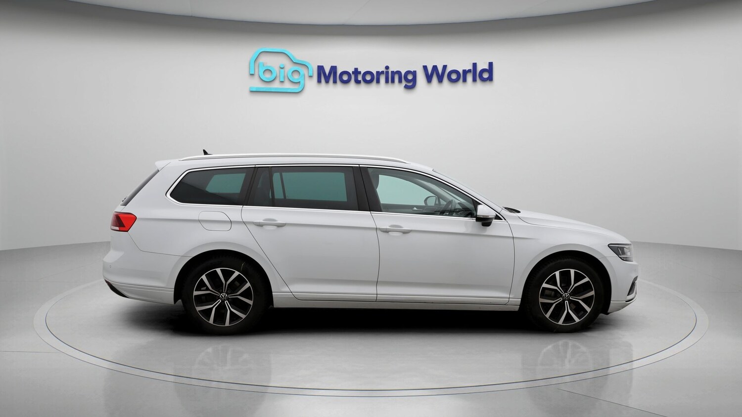 Used Volkswagen Passat 2023 for sale - 77214747: Photo 8