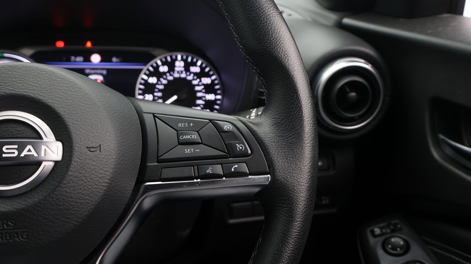 Used Nissan Juke 2023 for sale - 77581002: Photo 26