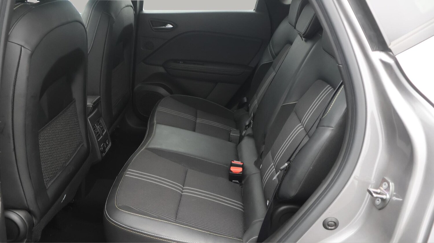 Used Renault Captur 2024 for sale - 76538975: Photo 17