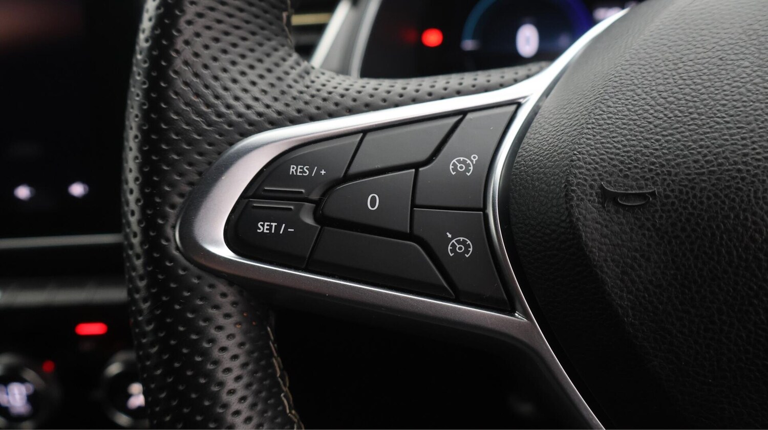 Used Renault Captur 2024 for sale - 76538975: Photo 23