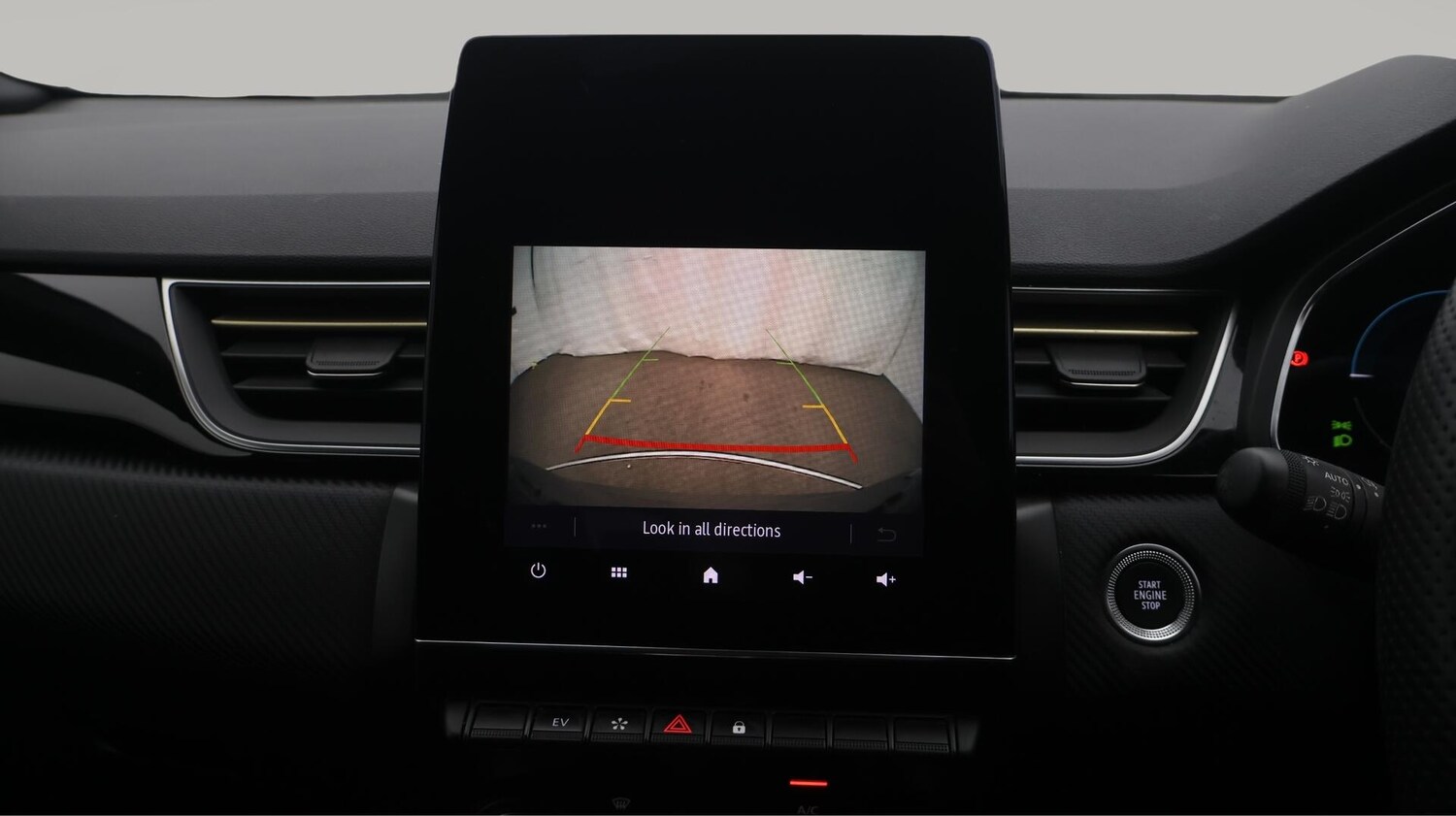 Used Renault Captur 2024 for sale - 76538975: Photo 25