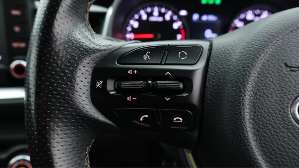 Used Kia Stonic 2019 for sale - 76227628: Photo 23