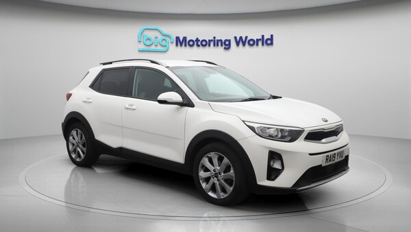 Used Kia Stonic 2019 for sale - 76227628: Photo 2