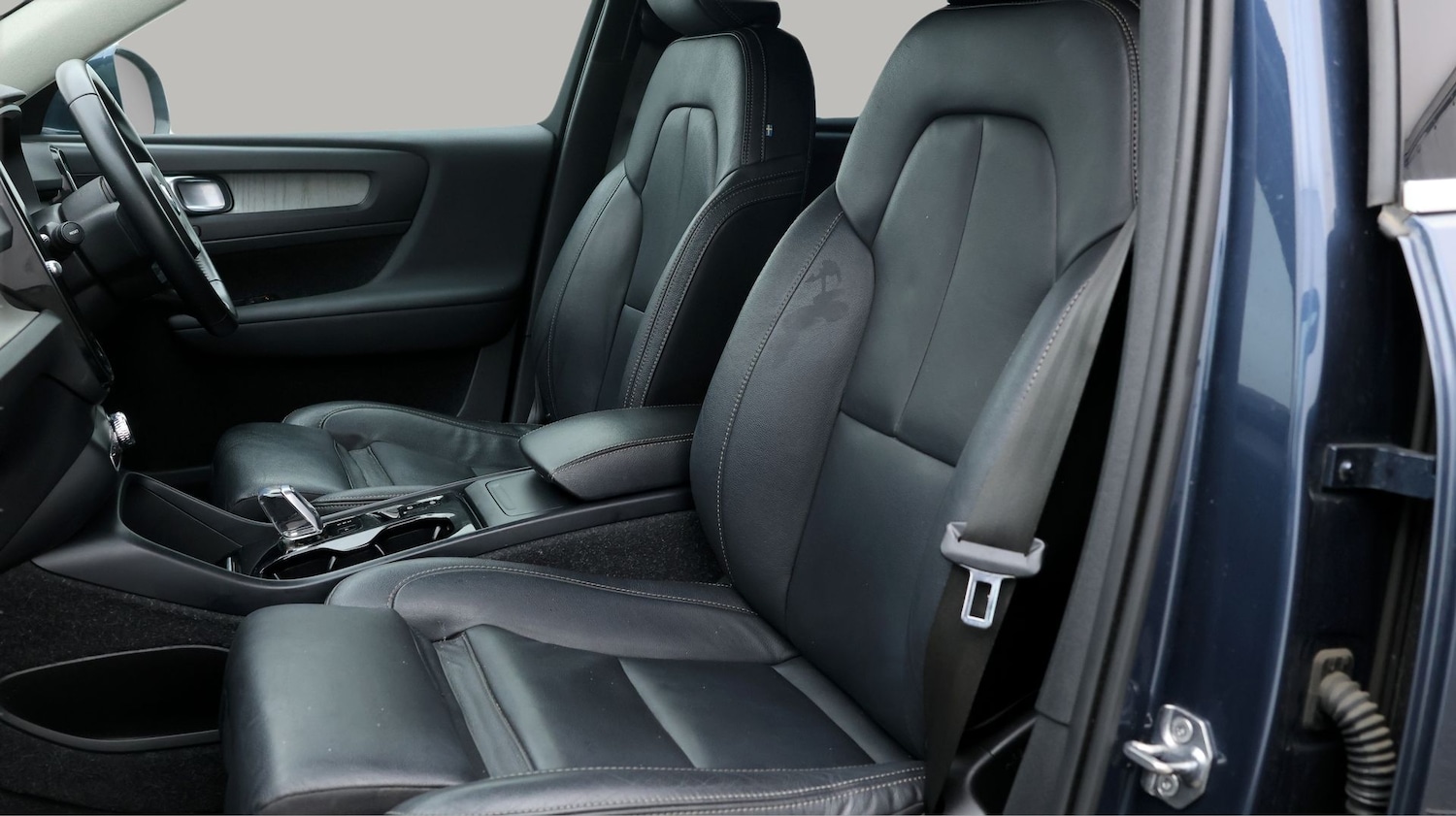 Used Volvo XC40 2021 for sale - 77581528: Photo 14