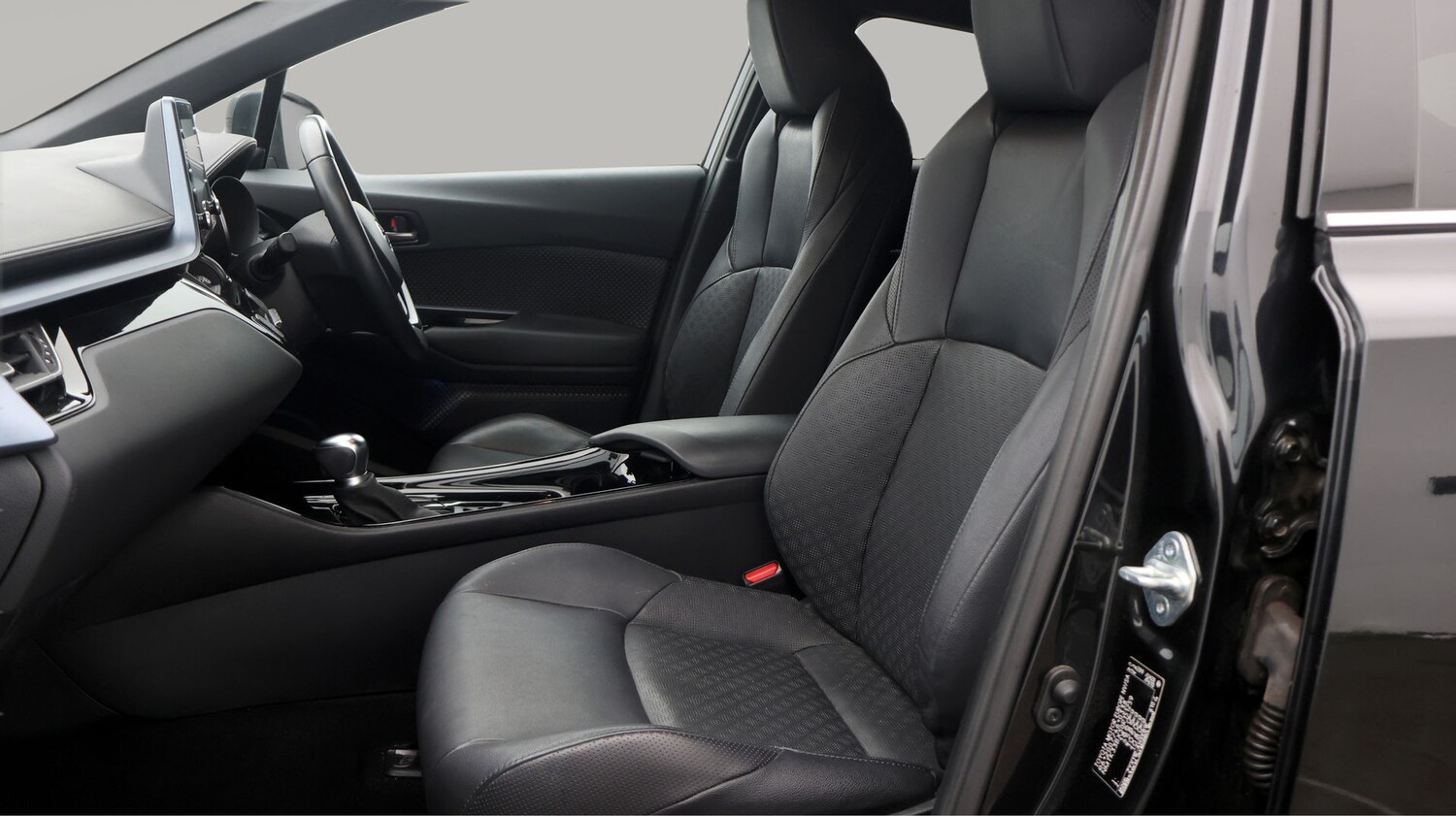 Used Toyota C-HR 2022 for sale - 77247731: Photo 14