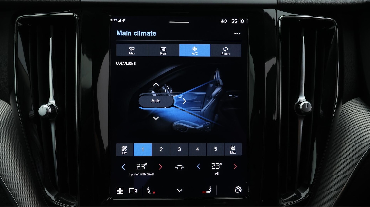 Used Volvo XC60 2022 for sale - 76456818: Photo 13