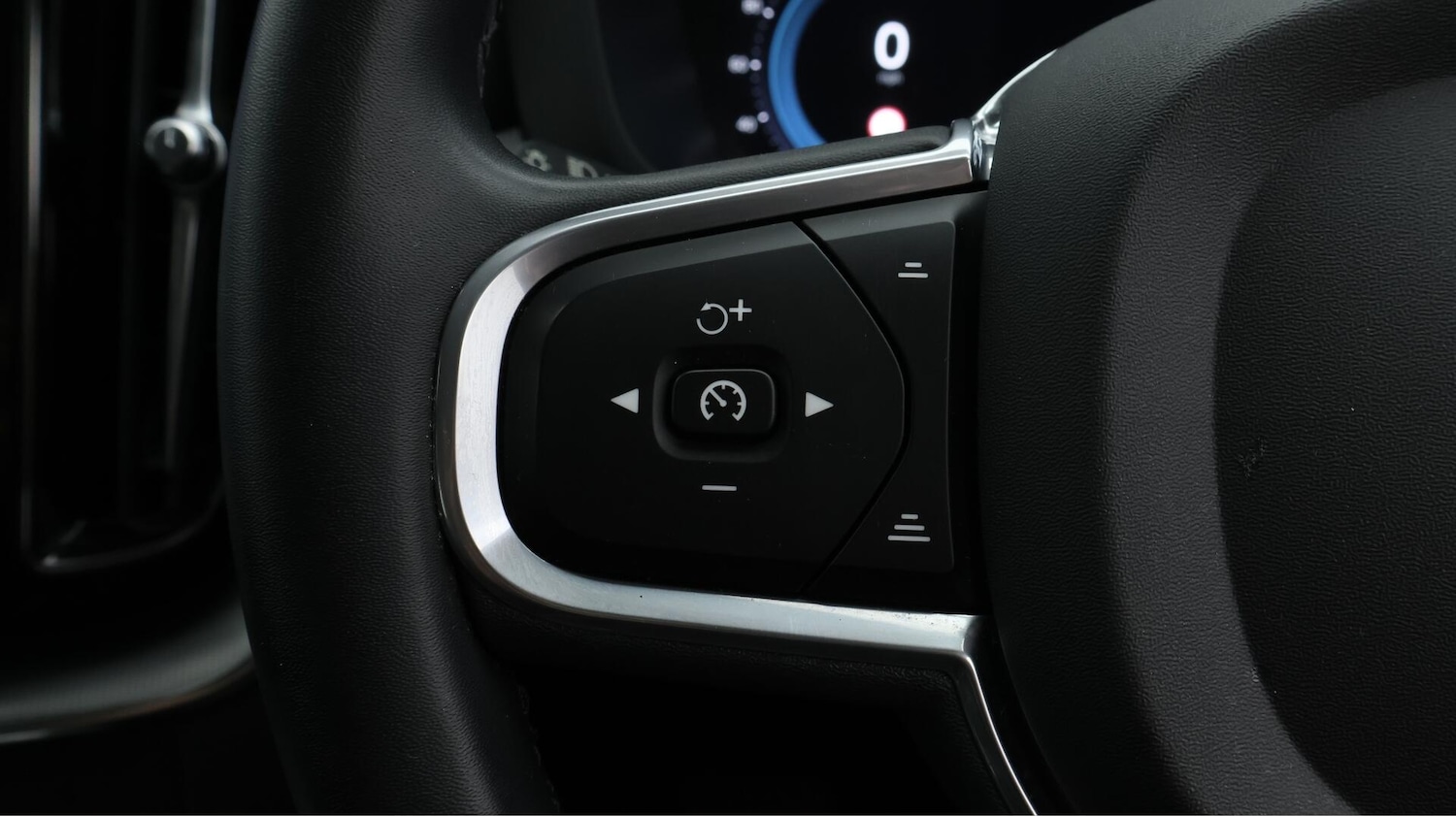 Used Volvo XC60 2022 for sale - 76456818: Photo 24