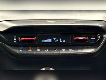 Used Hyundai i20 2023 for sale - 79800535: Photo