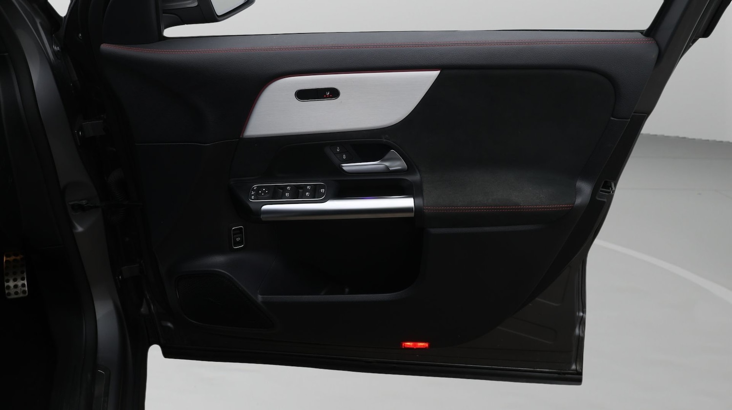 Used Mercedes-Benz EQA 2022 for sale - 77654432: Photo 15