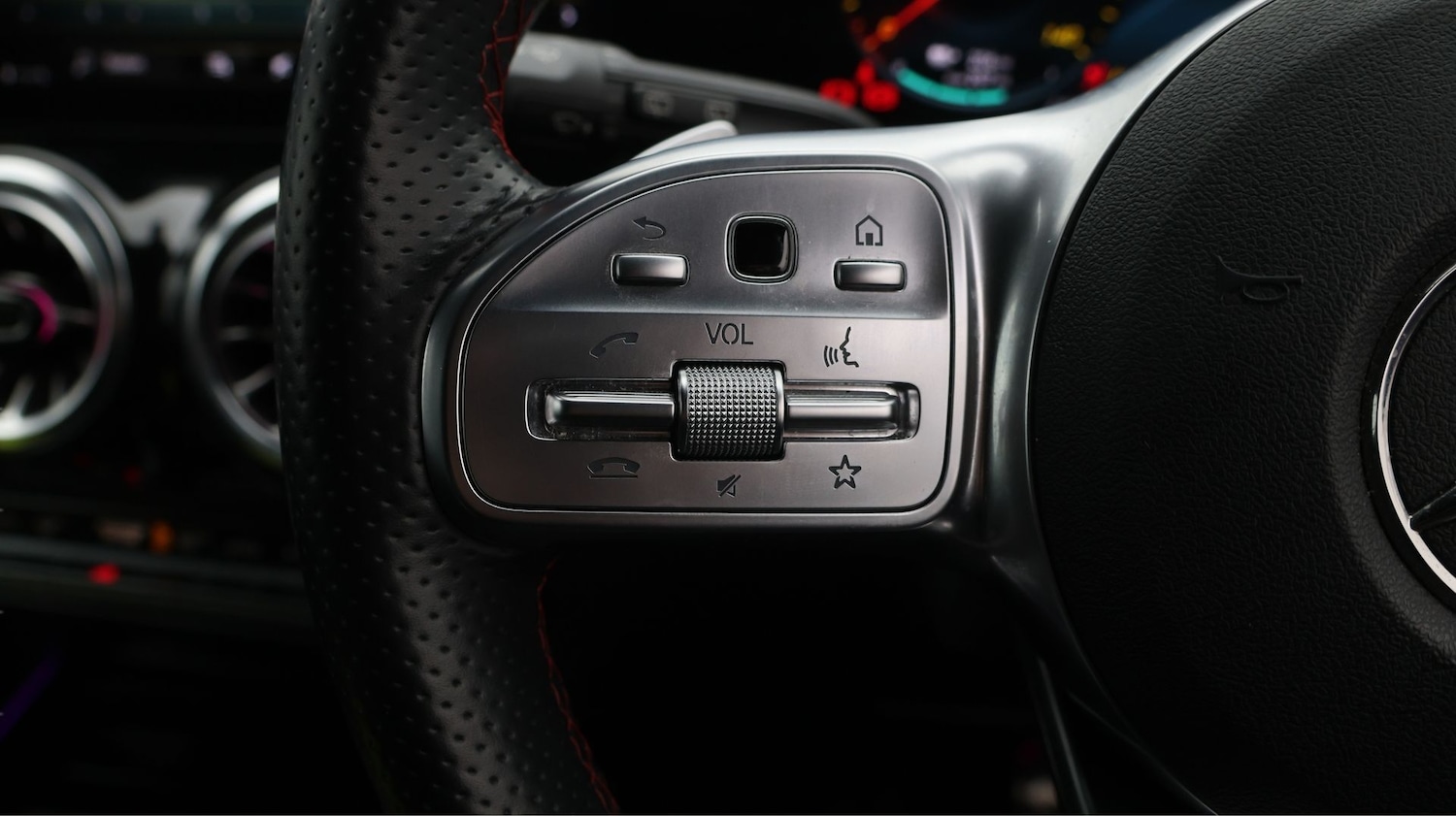 Used Mercedes-Benz EQA 2022 for sale - 77654432: Photo 24