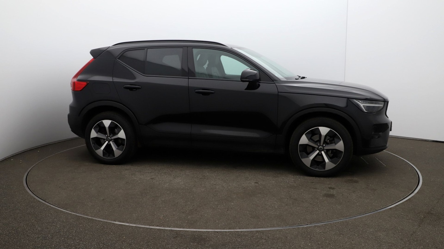 Used Volvo XC40 2023 for sale - 76810568: Photo 41