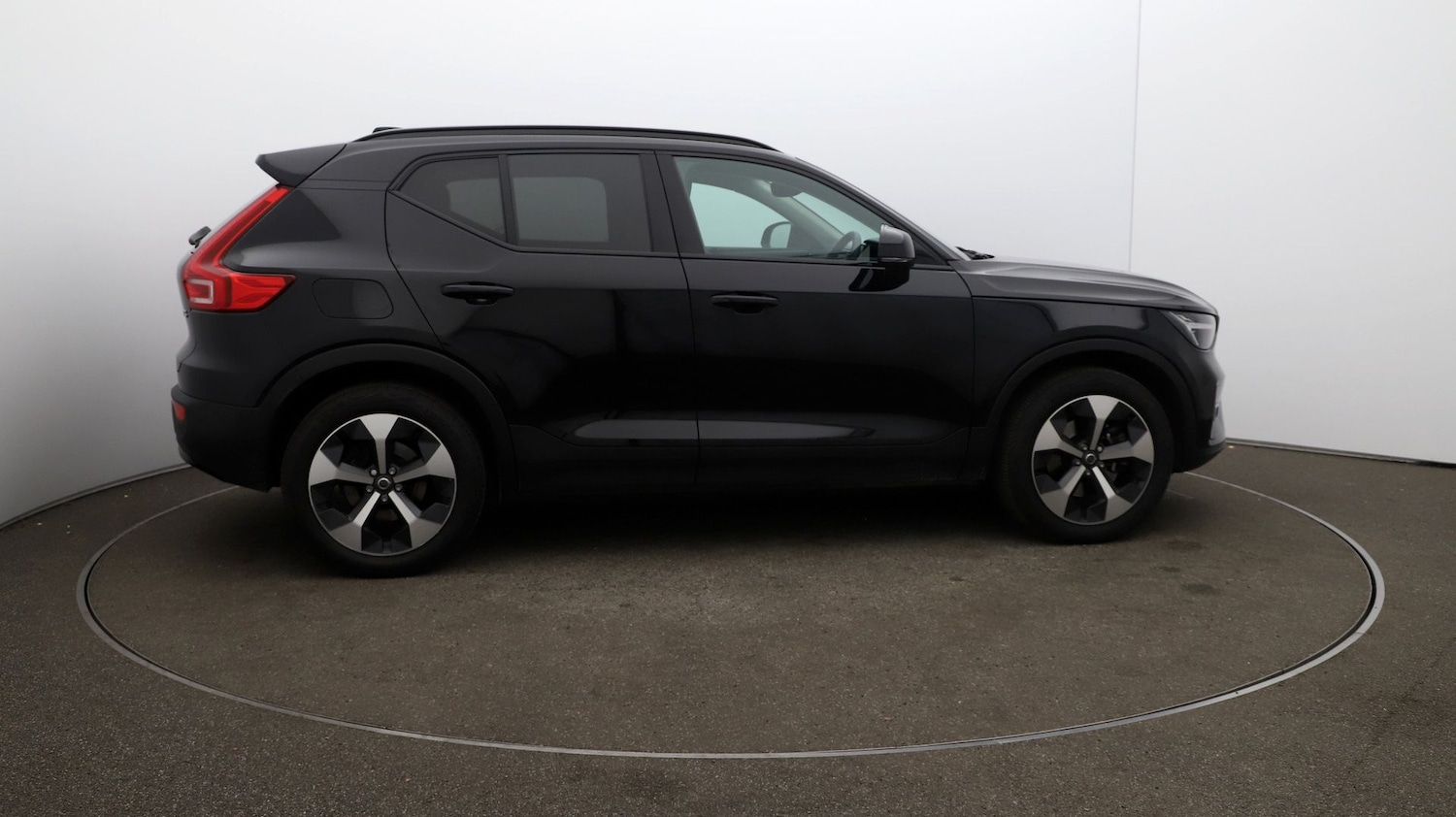 Used Volvo XC40 2023 for sale - 76810568: Photo 43