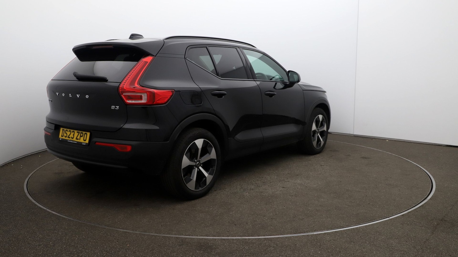 Used Volvo XC40 2023 for sale - 76810568: Photo 47