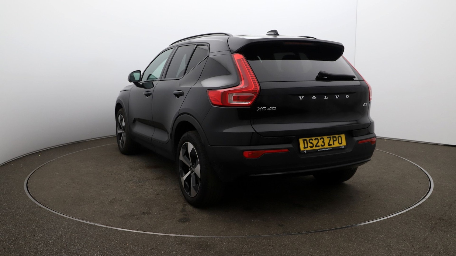 Used Volvo XC40 2023 for sale - 76810568: Photo 54