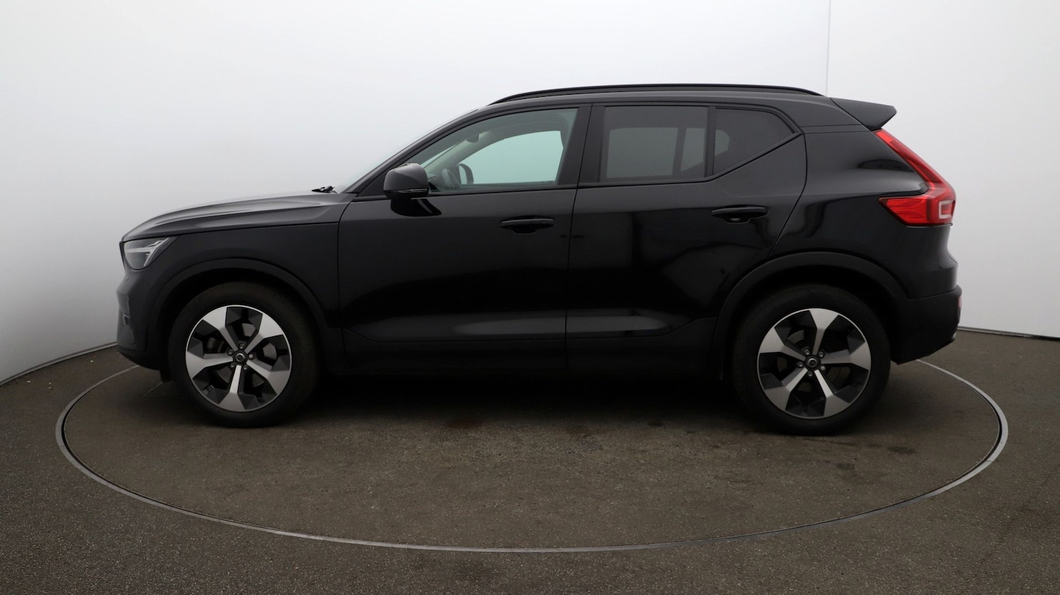 Used Volvo XC40 2023 for sale - 76810568: Photo 57