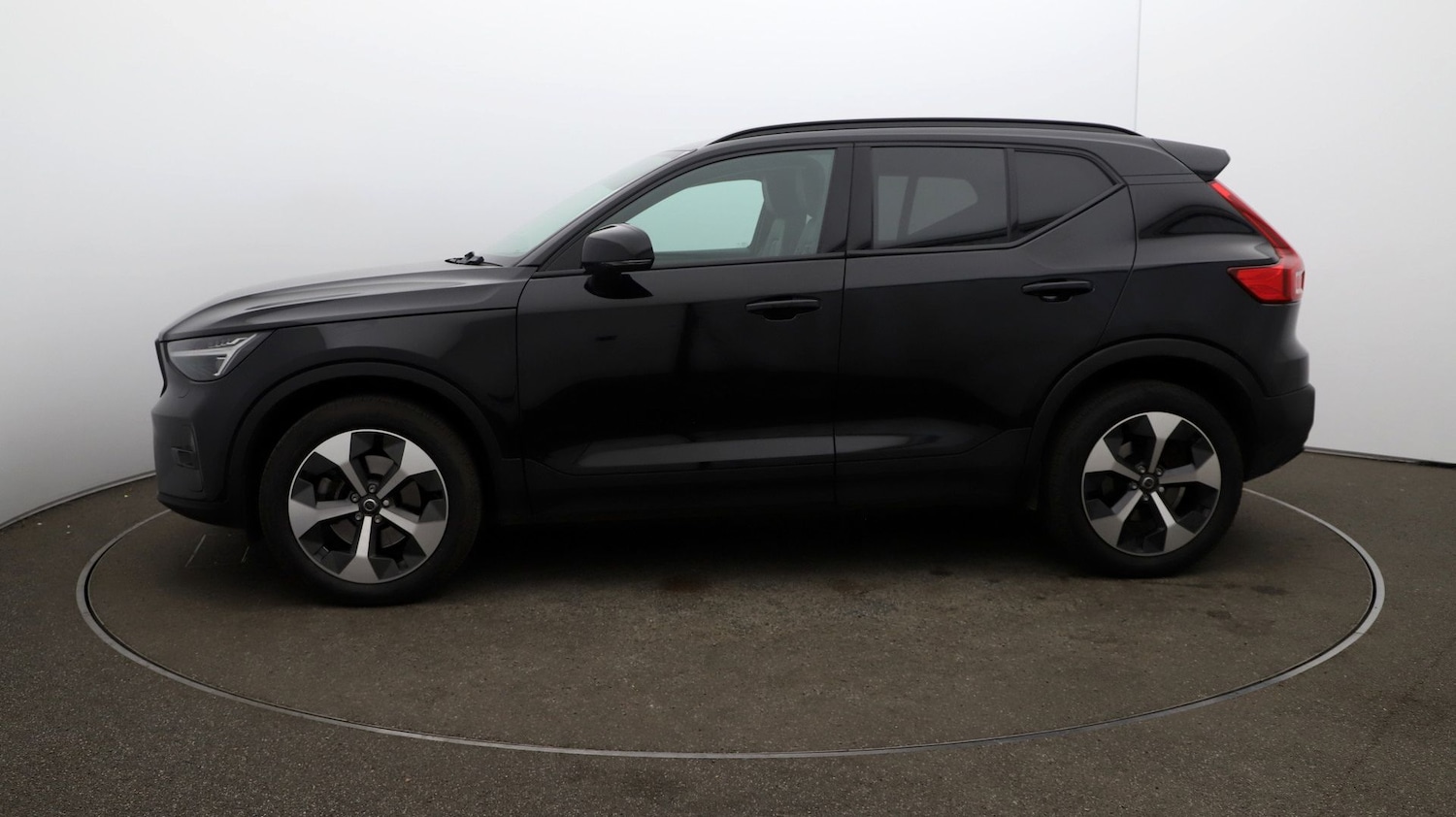 Used Volvo XC40 2023 for sale - 76810568: Photo 58