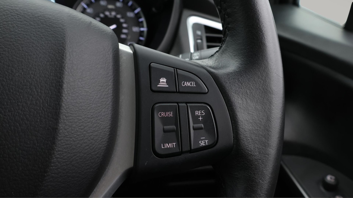 Used Suzuki SX4 S-Cross 2023 for sale - 76370175: Photo 27