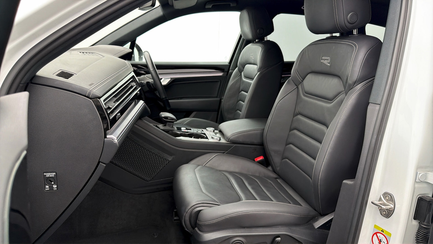 Used Volkswagen Touareg 2023 for sale - 77998613: Photo 13