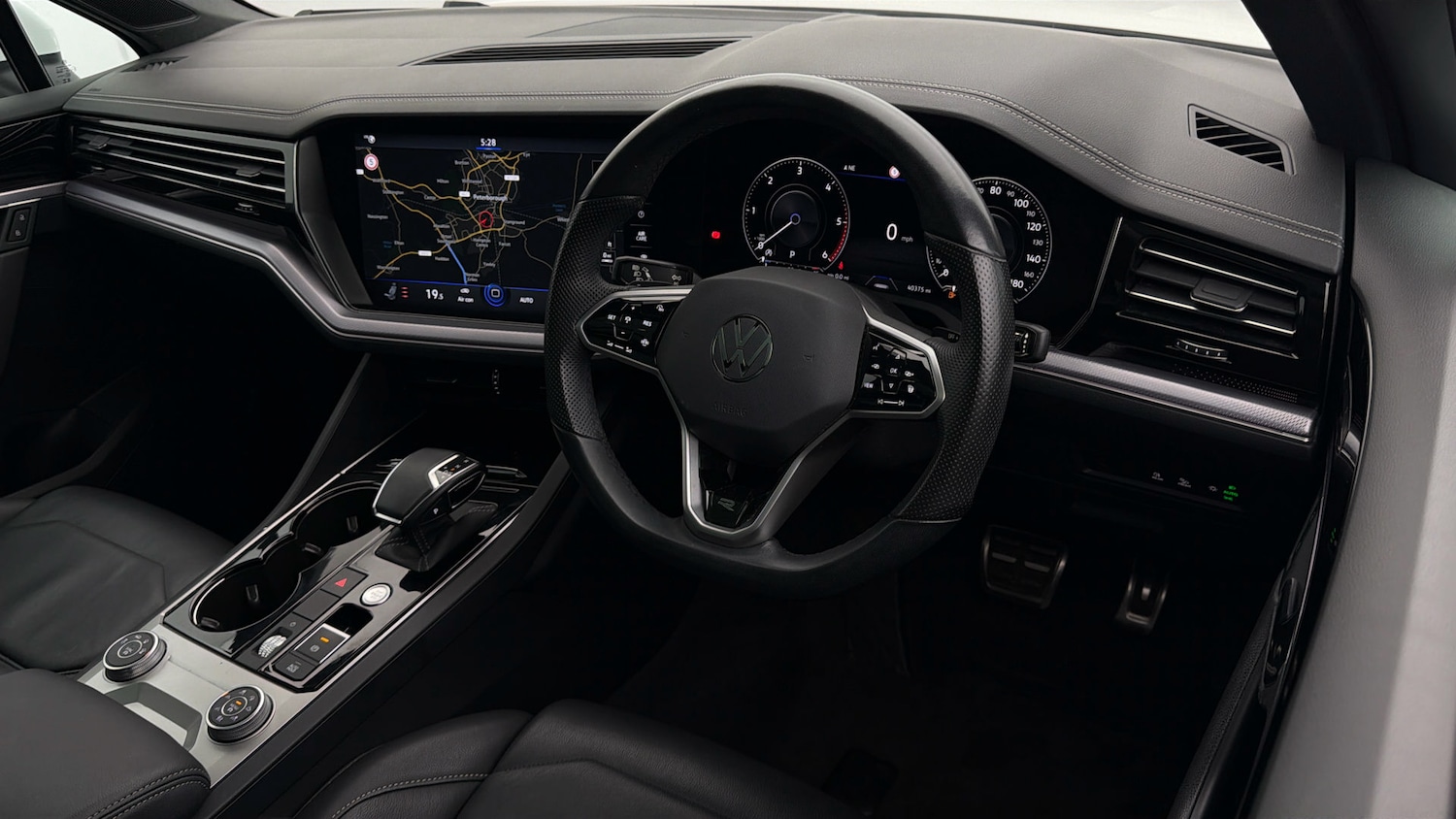 Used Volkswagen Touareg 2023 for sale - 77998613: Photo 9