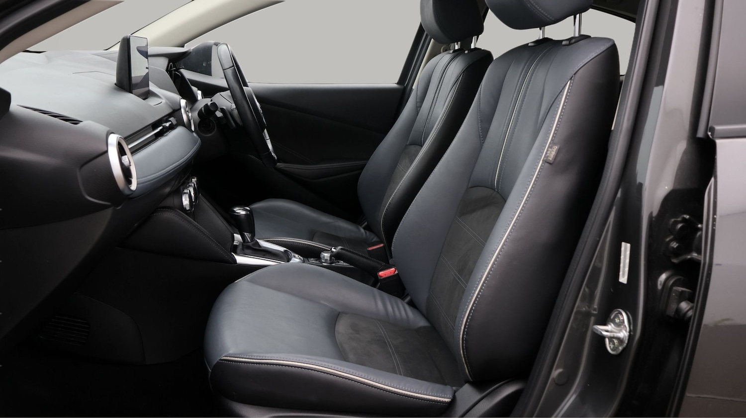 Used Mazda Mazda2 2023 for sale - 77580991: Photo 14