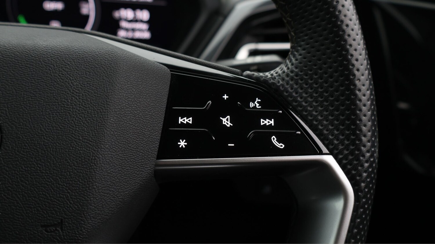 Used Audi Q4 e-tron 2023 for sale - 77688947: Photo 24