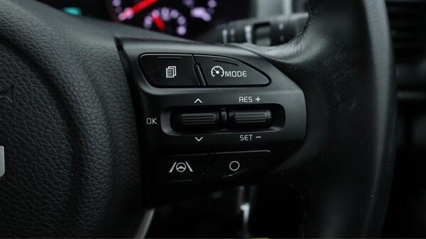 Used Kia Stonic 2022 for sale - 75563998: Photo 24