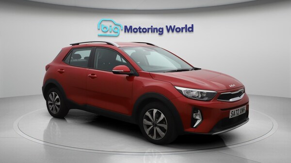 Used Kia Stonic 2022 for sale - 75563998: Photo 2