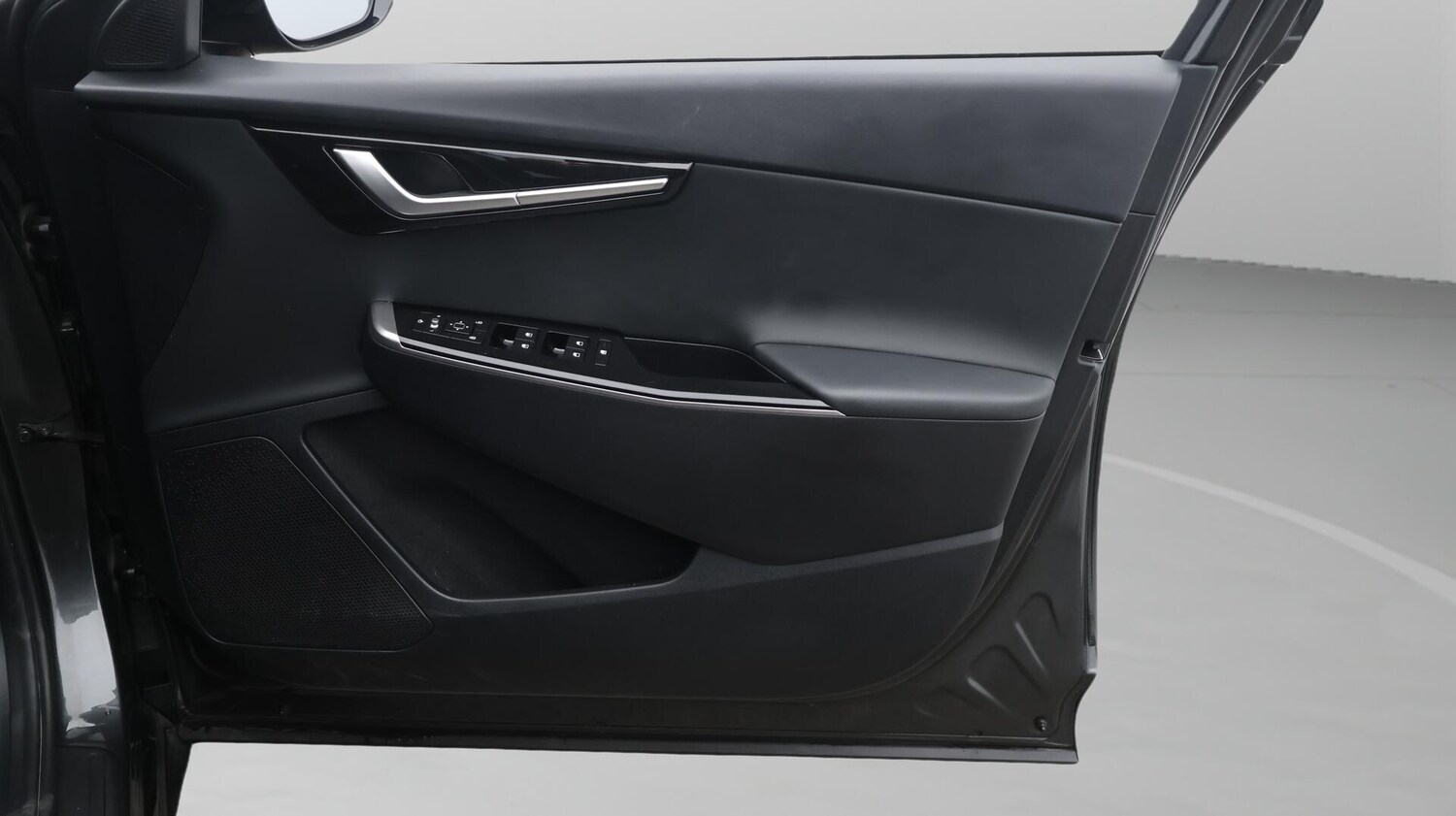 Used Kia EV6 2023 for sale - 76645702: Photo 16