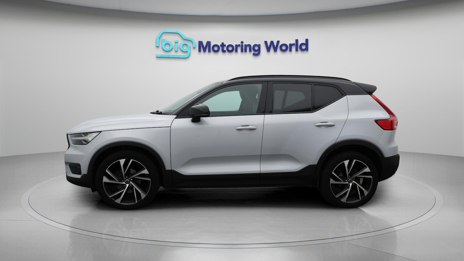 Used Volvo XC40 for sale - 76759687: Photo 5