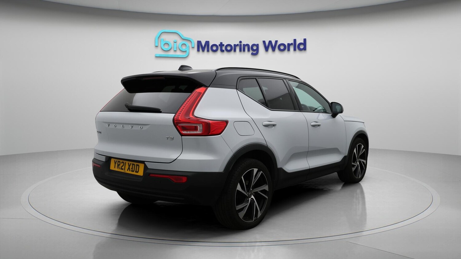 Used Volvo XC40 for sale - 76759687: Photo 8