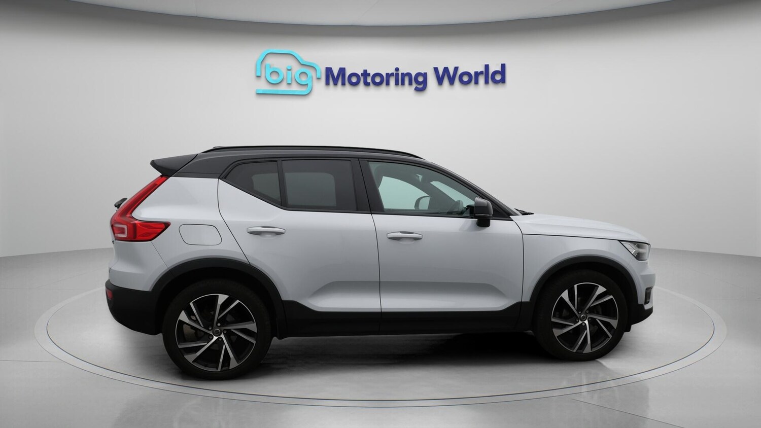 Used Volvo XC40 for sale - 76759687: Photo 9