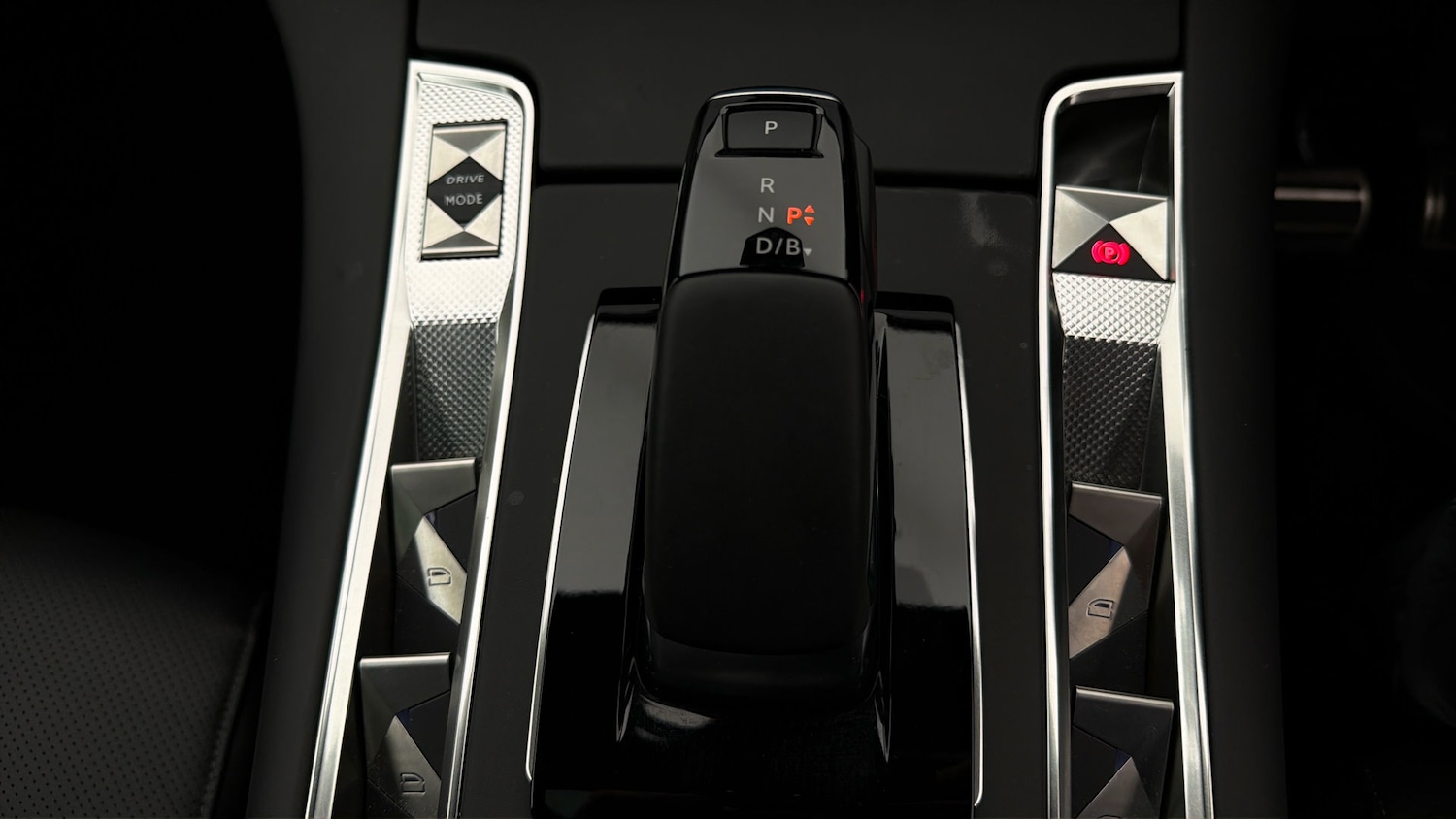 Used DS Automobiles DS 7 2024 for sale - 78197390: Photo 27