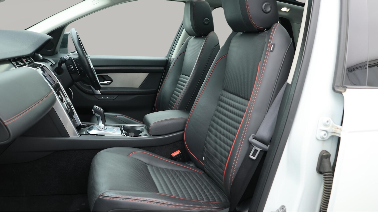 Used Land Rover Discovery Sport 2021 for sale - 76307621: Photo 15