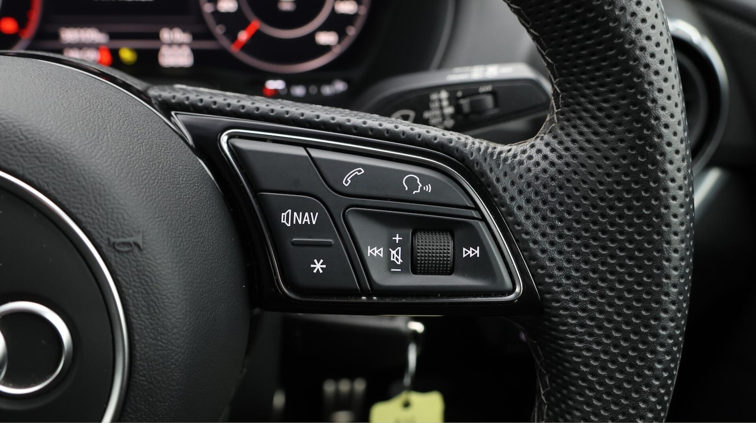 Used Audi Q2 2023 for sale - 76561641: Photo 26