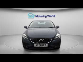 Used Volvo V40 2019 for sale - 75224976: Photo