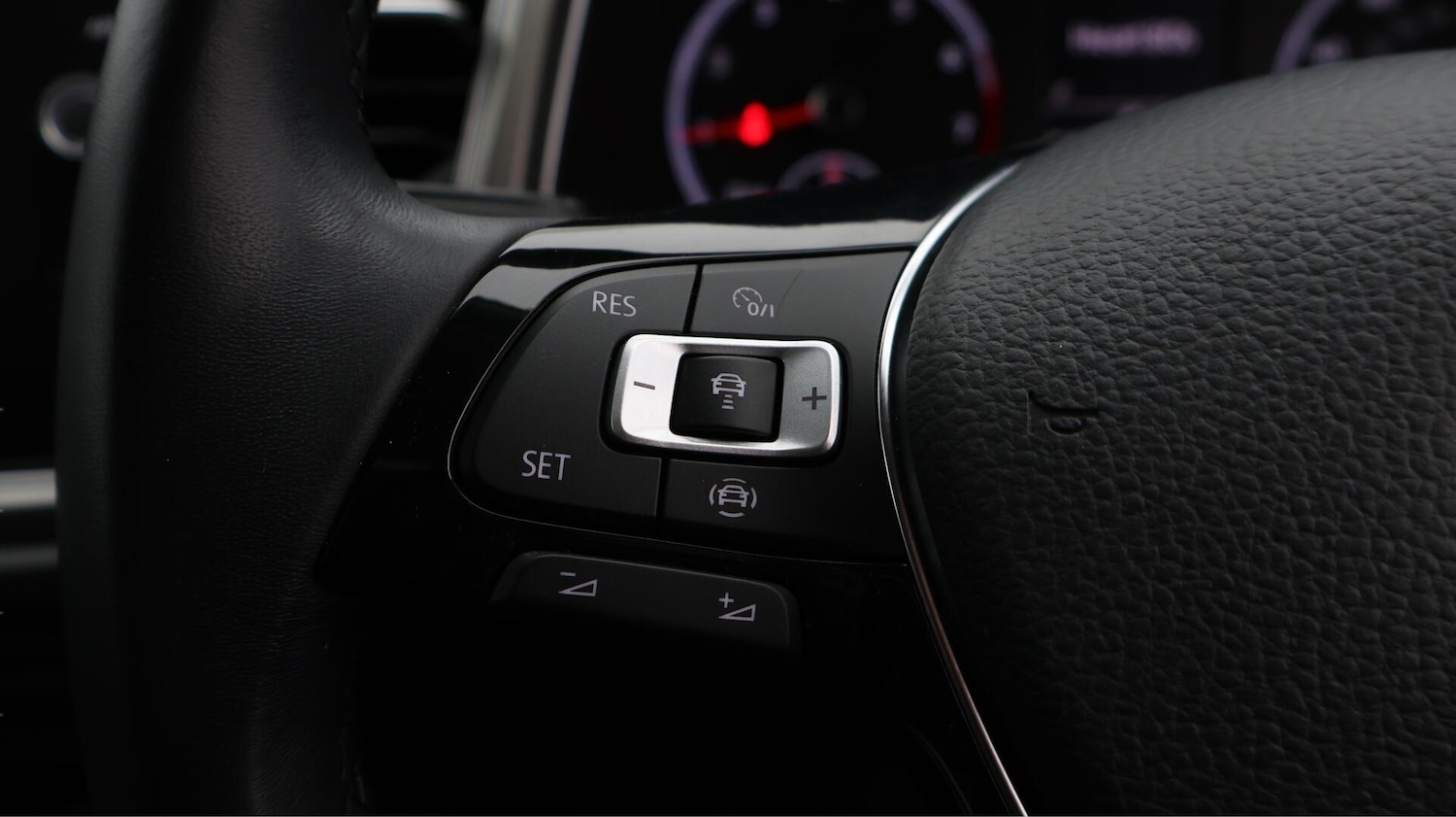 Used Volkswagen T-Roc 2021 for sale - 76735125: Photo 26