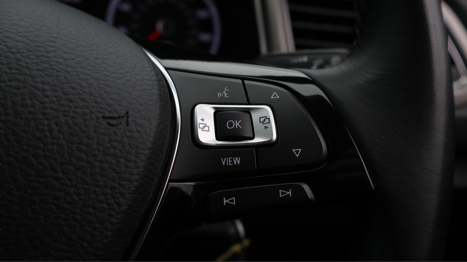 Used Volkswagen T-Roc 2021 for sale - 76735125: Photo 27