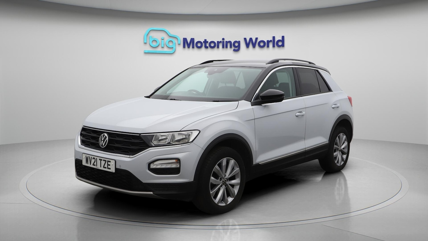 Used Volkswagen T-Roc 2021 for sale - 76735125: Photo 4