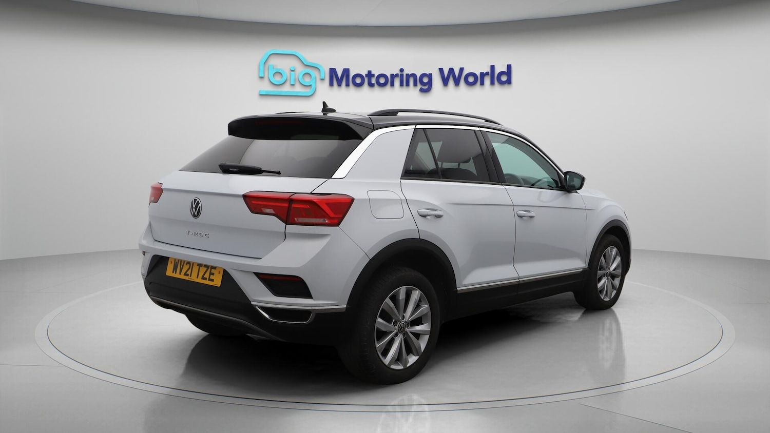 Used Volkswagen T-Roc 2021 for sale - 76735125: Photo 8
