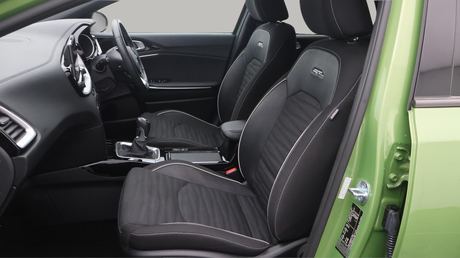 Used Kia XCeed 2023 for sale - 76606852: Photo 15