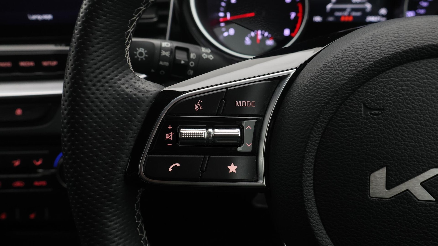 Used Kia XCeed 2023 for sale - 76606852: Photo 23