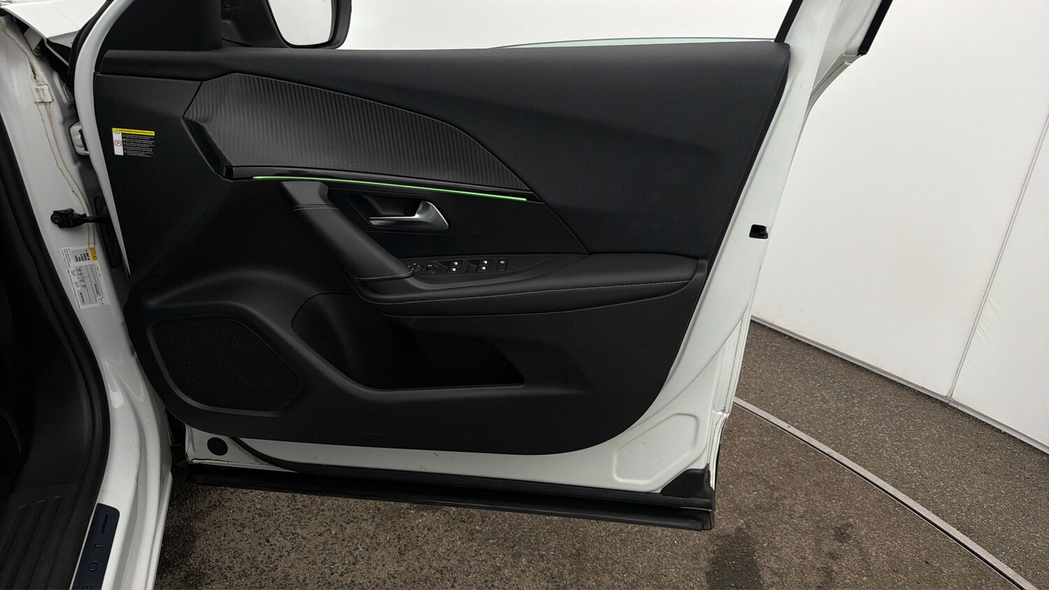 Used Peugeot E-2008 for sale - 78106575: Photo 14