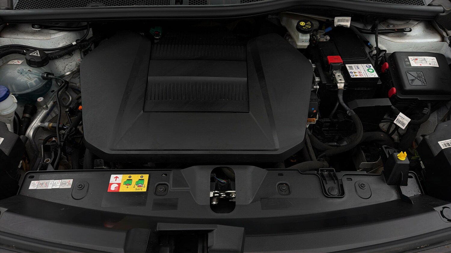 Used Peugeot E-2008 for sale - 78106575: Photo 18