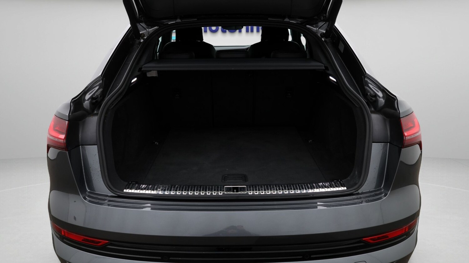 Used Audi e-tron 2023 for sale - 77501952: Photo 17