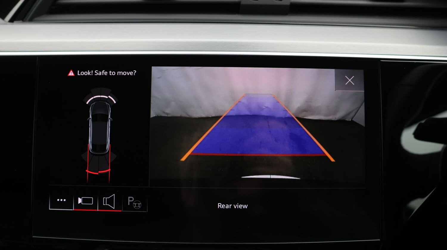 Used Audi e-tron 2023 for sale - 77501952: Photo 27