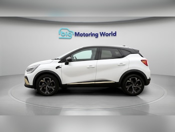 Used Renault Captur 2023 for sale - 77689473: Photo