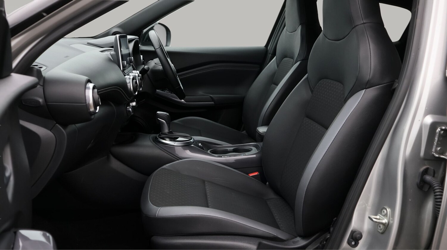 Used Nissan Juke 2023 for sale - 77617579: Photo 14