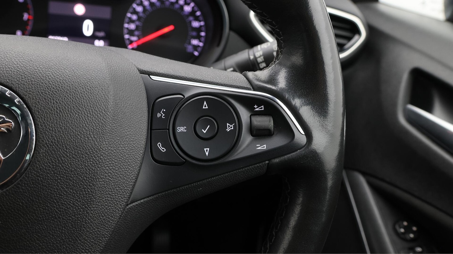 Used Vauxhall Crossland 2022 for sale - 76644702: Photo 25