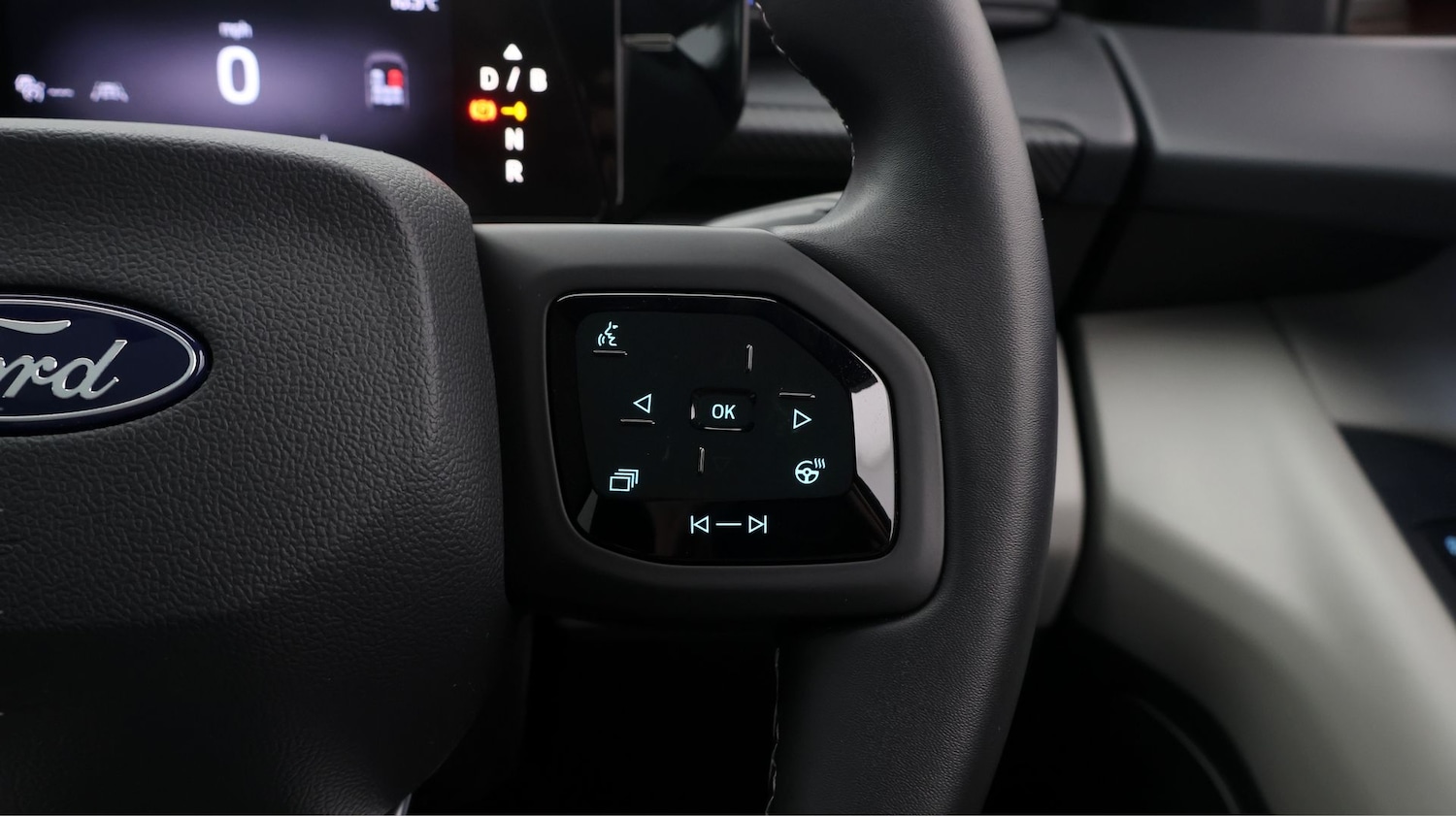 Used Ford Explorer 2025 for sale - 77381123: Photo 23