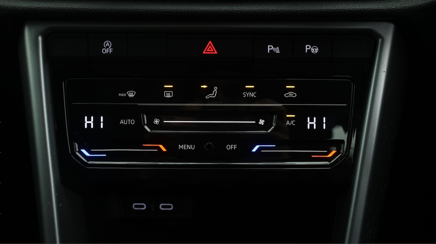 Used Volkswagen T-Roc for sale - 77182047: Photo 12